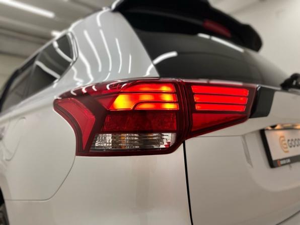 Mitsubishi Outlander III Рестайлинг 3 с пробегом 2022 года, цена 3 850 000 рублей, 900 км, внедорожник, Автокод Объявления
