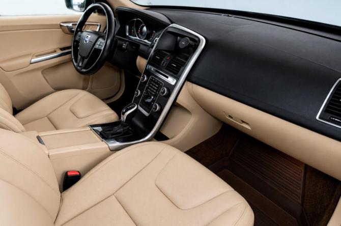 Volvo XC60 I Рестайлинг с пробегом 2013 года, цена 2 529 000 рублей, 150000 км, внедорожник, Автокод Объявления