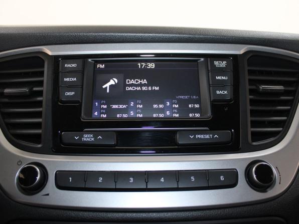 Hyundai Solaris II с пробегом 2018 года, цена 1 509 900 рублей, 44036 км, седан, Автокод Объявления