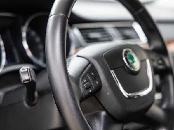Skoda Superb II с пробегом 2010 года, цена 978 000 рублей, 184585 км, лифтбек, Автокод Объявления