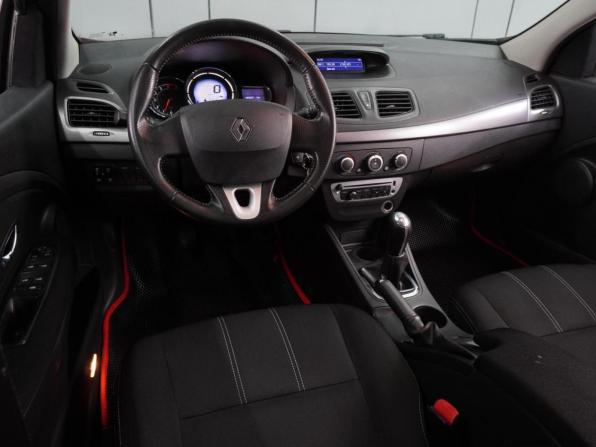 Renault Megane III Рестайлинг с пробегом 2013 года, цена 699 000 рублей, 180029 км, хэтчбек, Автокод Объявления