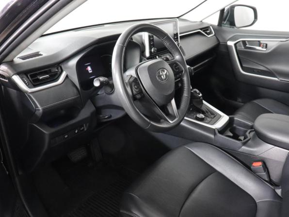 Toyota RAV4 V (XA50) с пробегом 2021 года, цена 3 390 000 рублей, 38452 км, внедорожник, Автокод Объявления