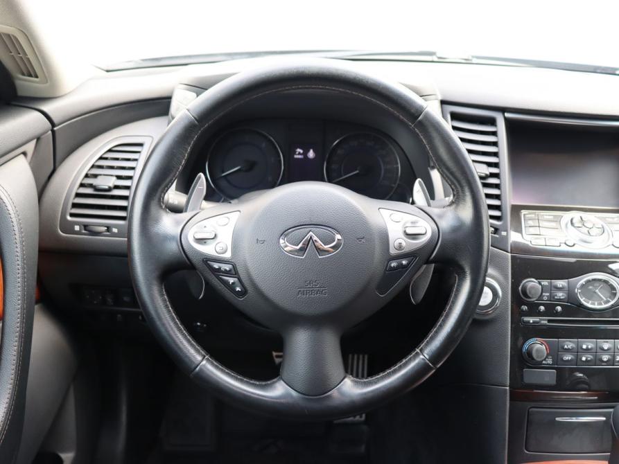 Infiniti QX70 Москва  - изображение 15
