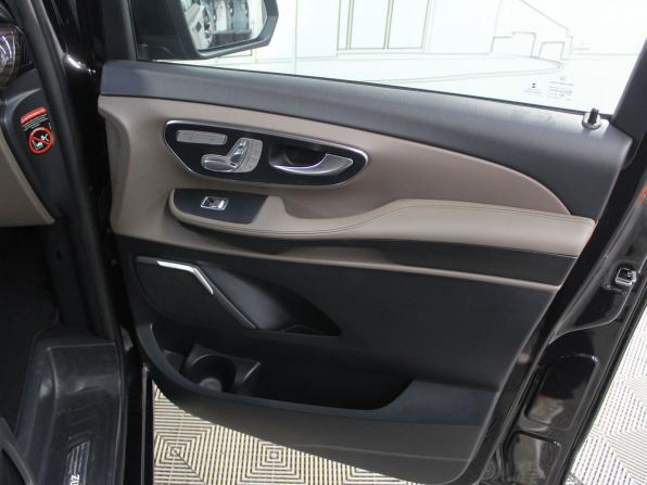 Mercedes-Benz V-Класс III (W447) Рестайлинг с пробегом 2021 года, цена 8 890 000 рублей, 22000 км, минивэн, Автокод Объявления