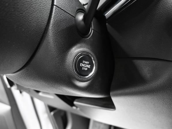 Skoda Karoq I с пробегом 2019 года, цена 2 375 000 рублей, 78860 км, внедорожник, Автокод Объявления