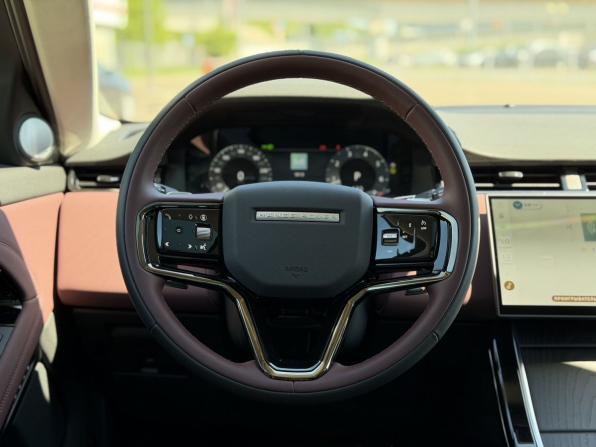 Land Rover Range Rover Evoque II Рестайлинг с пробегом 2025 года, цена 5 550 000 рублей, 25 км, внедорожник, Автокод Объявления
