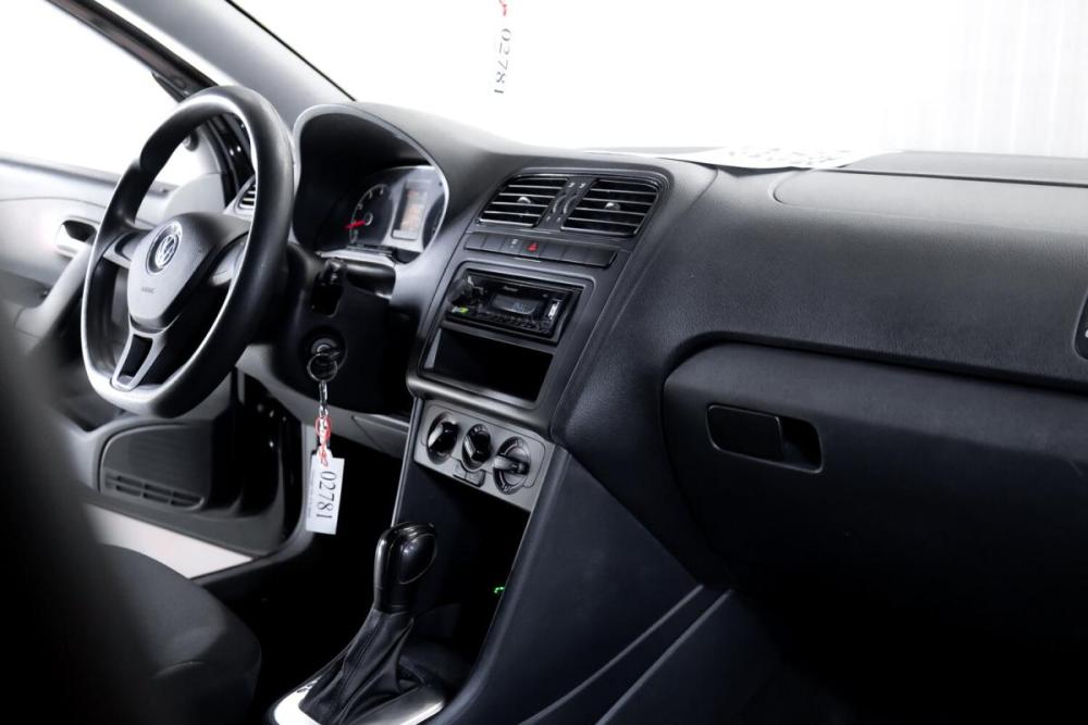 Volkswagen Polo V Рестайлинг Тюмень  - изображение 17