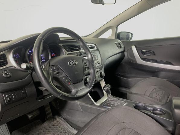 Kia Ceed II Рестайлинг с пробегом 2017 года, цена 1 430 000 рублей, 98838 км, универсал, Автокод Объявления