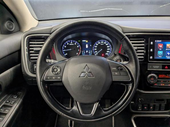 Mitsubishi Outlander III Рестайлинг 3 с пробегом 2020 года, цена 2 440 000 рублей, 98552 км, внедорожник, Автокод Объявления