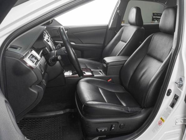 Toyota Camry VII (XV50) Рестайлинг с пробегом 2017 года, цена 2 559 000 рублей, 180616 км, седан, Автокод Объявления