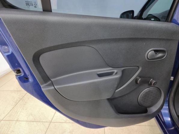 Renault Sandero II с пробегом 2014 года, цена 730 000 рублей, 142892 км, хэтчбек, Автокод Объявления