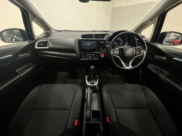 Honda Fit III Рестайлинг с пробегом 2018 года, цена 1 149 000 рублей, 113836 км, хэтчбек, Автокод Объявления
