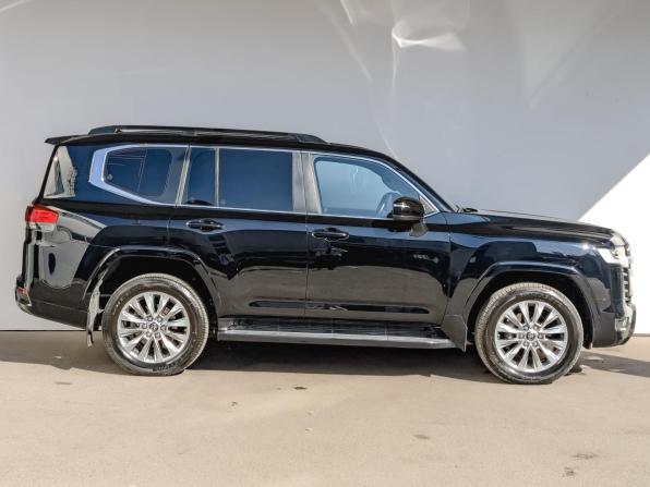 Toyota Land Cruiser 300 Series с пробегом 2023 года, цена 11 450 000 рублей, 33816 км, внедорожник, Автокод Объявления