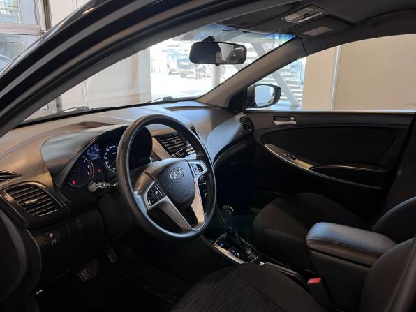 Hyundai Solaris I Рестайлинг с пробегом 2015 года, цена 1 015 000 рублей, 157900 км, седан, Автокод Объявления