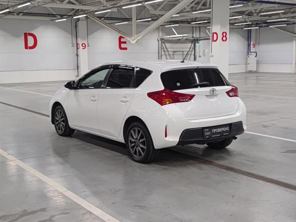 Toyota Auris II с пробегом 2013 года, цена 725 000 рублей, 221106 км, хэтчбек, Автокод Объявления