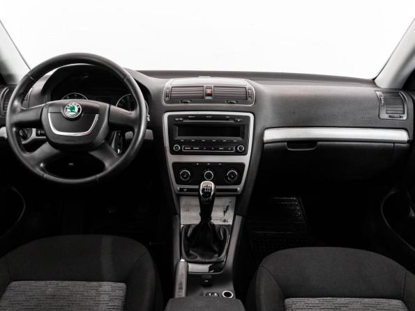 Skoda Octavia II (A5) Рестайлинг с пробегом 2012 года, цена 519 000 рублей, 316251 км, лифтбек, Автокод Объявления