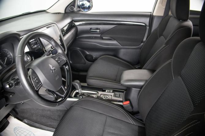 Mitsubishi Outlander III Рестайлинг 3 с пробегом 2019 года, цена 2 049 000 рублей, 161000 км, внедорожник, Автокод Объявления