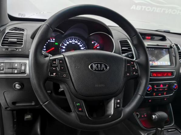 Kia Sorento II Рестайлинг с пробегом 2015 года, цена 1 880 000 рублей, 262250 км, внедорожник, Автокод Объявления