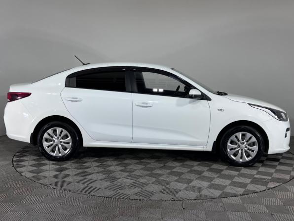 Kia Rio IV с пробегом 2018 года, цена 1 497 000 рублей, 54079 км, седан, Автокод Объявления