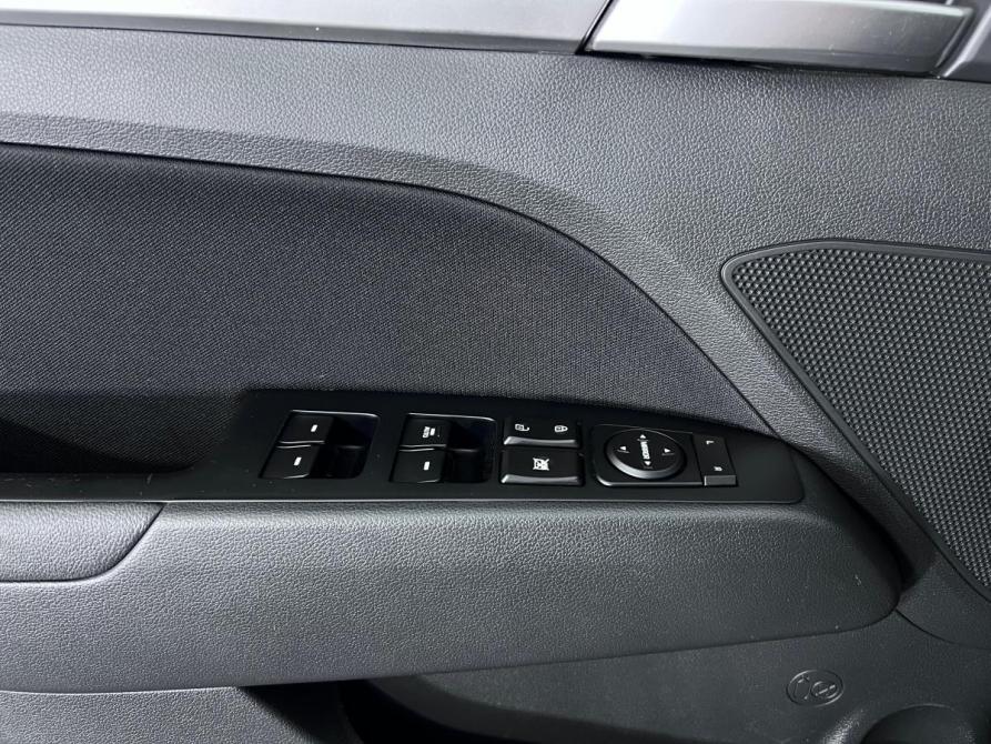 Hyundai Elantra VI (AD) Рестайлинг Ростов-на-Дону  - изображение 18