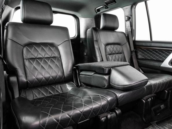 Toyota Land Cruiser 200 Series Рестайлинг 2 с пробегом 2017 года, цена 5 499 000 рублей, 214151 км, внедорожник, Автокод Объявления