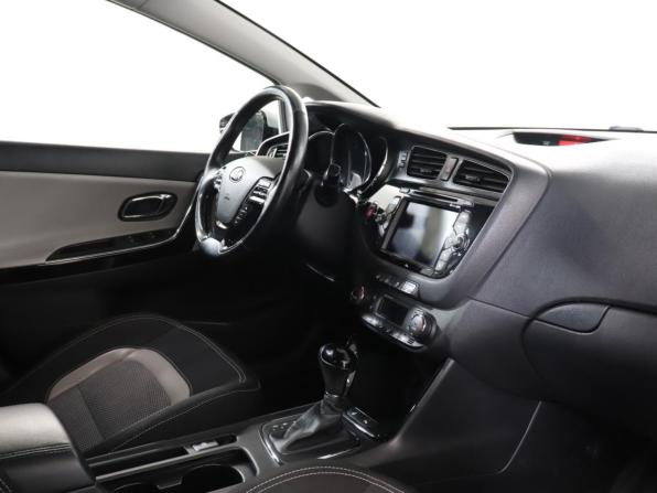 Kia Ceed II с пробегом 2012 года, цена 1 265 000 рублей, 117612 км, хэтчбек, Автокод Объявления