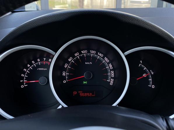 Kia Venga I с пробегом 2013 года, цена 999 000 рублей, 96891 км, компактвэн, Автокод Объявления