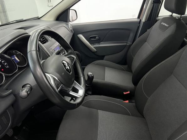 Renault Logan II Рестайлинг с пробегом 2020 года, цена 1 099 000 рублей, 91613 км, седан, Автокод Объявления