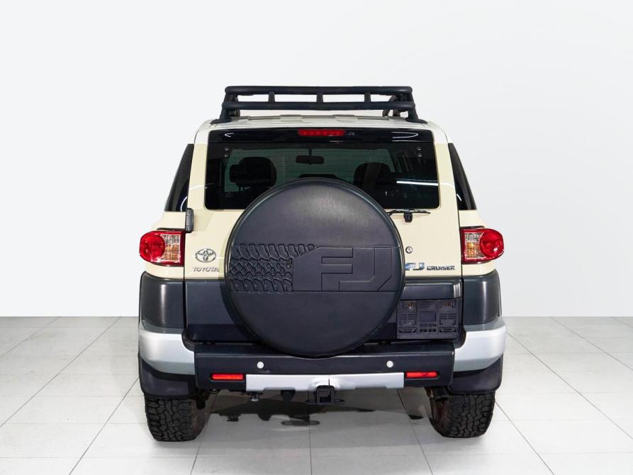 Toyota FJ Cruiser Казань  - изображение 5