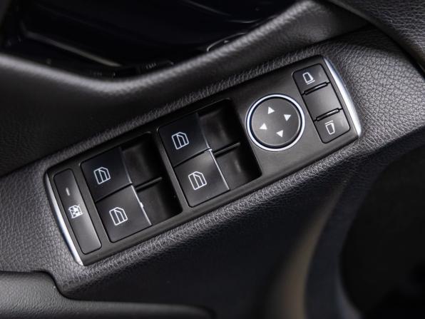 Mercedes-Benz C-Класс III (W204) Рестайлинг с пробегом 2011 года, цена 1 435 000 рублей, 198543 км, седан, Автокод Объявления