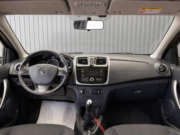 Renault Sandero II с пробегом 2016 года, цена 887 000 рублей, 116179 км, хэтчбек, Автокод Объявления