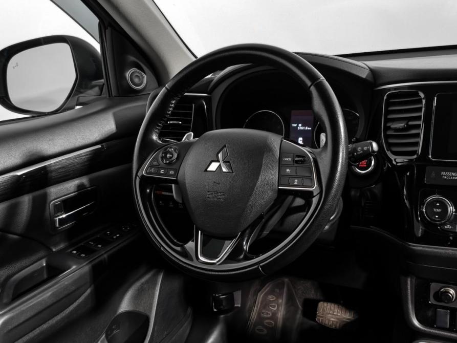Mitsubishi Outlander III Рестайлинг 2 Санкт-Петербург  - изображение 16