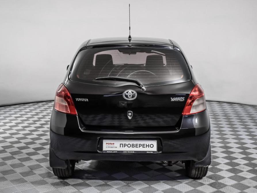 Toyota Yaris II Москва  - изображение 6