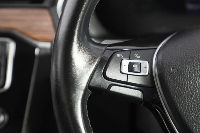 Volkswagen Passat B8 с пробегом 2016 года, цена 1 899 000 рублей, 109100 км, седан, Автокод Объявления