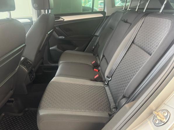 Volkswagen Tiguan II с пробегом 2019 года, цена 2 199 000 рублей, 76986 км, внедорожник, Автокод Объявления