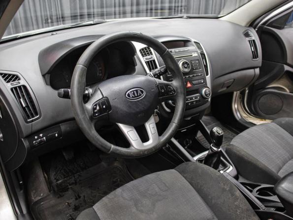 Kia Ceed I Рестайлинг с пробегом 2010 года, цена 679 000 рублей, 265000 км, хэтчбек, Автокод Объявления