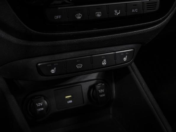 Hyundai Solaris II Рестайлинг с пробегом 2021 года, цена 1 575 000 рублей, 28958 км, седан, Автокод Объявления