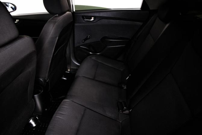 Hyundai Solaris II с пробегом 2017 года, цена 749 000 рублей, 273000 км, седан, Автокод Объявления