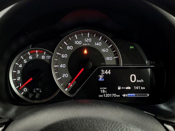 Toyota Vitz III (XP130) Рестайлинг с пробегом 2018 года, цена 1 120 000 рублей, 120170 км, хэтчбек, Автокод Объявления