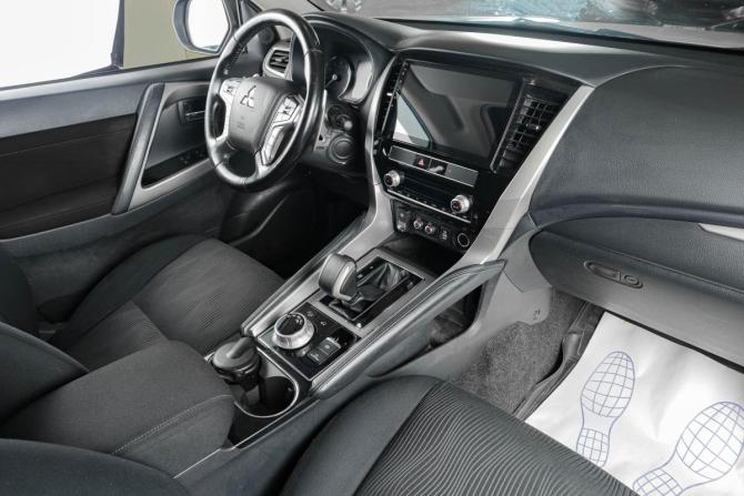 Mitsubishi Pajero Sport III Рестайлинг с пробегом 2020 года, цена 3 699 000 рублей, 66995 км, внедорожник, Автокод Объявления