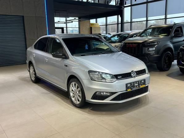 Volkswagen Polo V Рестайлинг с пробегом 2016 года, цена 1 040 000 рублей, 159500 км, седан, Автокод Объявления