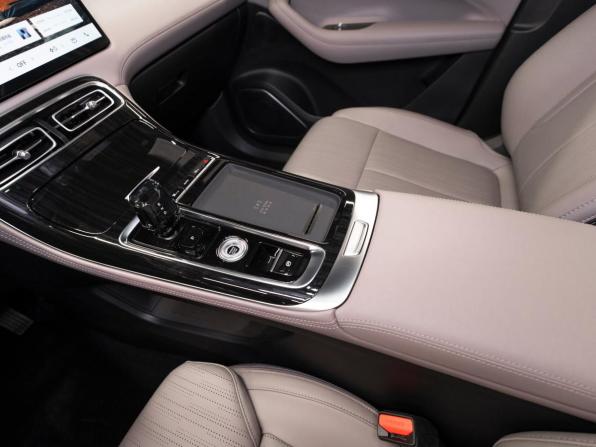 Geely Atlas II с пробегом 2026 года, цена 3 350 000 рублей, 50 км, внедорожник, Автокод Объявления