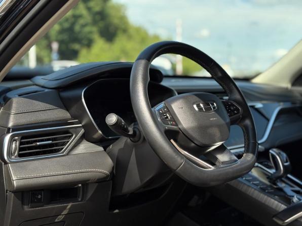 Geely Atlas Pro с пробегом 2021 года, цена 1 710 000 рублей, 172829 км, внедорожник, Автокод Объявления