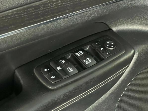Jeep Grand Cherokee IV (WK2) Рестайлинг с пробегом 2013 года, цена 2 165 000 рублей, 212997 км, внедорожник, Автокод Объявления