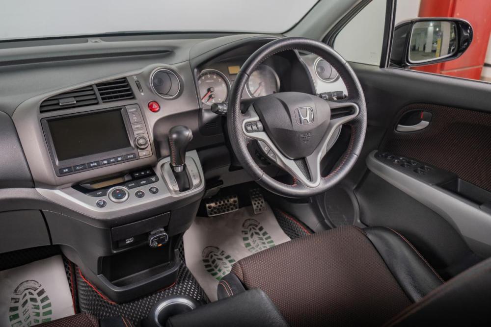Honda Stream II Рестайлинг Томск  - изображение 10