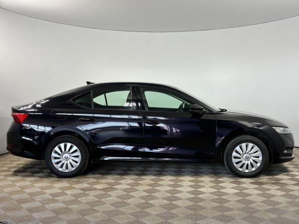 Skoda Octavia IV (A8) с пробегом 2022 года, цена 2 350 000 рублей, 74918 км, лифтбек, Автокод Объявления