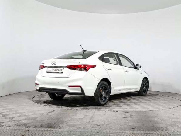 Hyundai Solaris II с пробегом 2017 года, цена 1 362 000 рублей, 100300 км, седан, Автокод Объявления