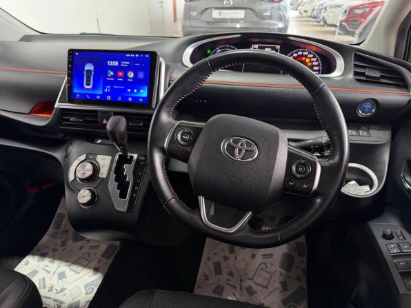 Toyota Sienta II с пробегом 2017 года, цена 1 550 000 рублей, 107000 км, минивэн, Автокод Объявления