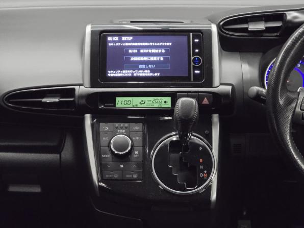 Toyota Wish II Рестайлинг с пробегом 2012 года, цена 1 340 000 рублей, 102000 км, минивэн, Автокод Объявления