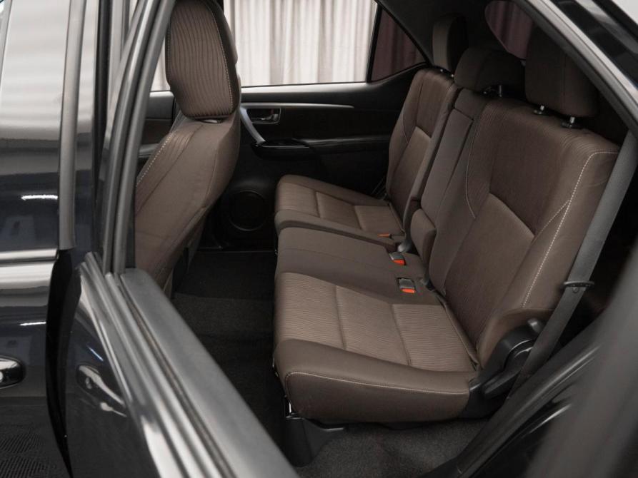 Toyota Fortuner II Москва  - изображение 12